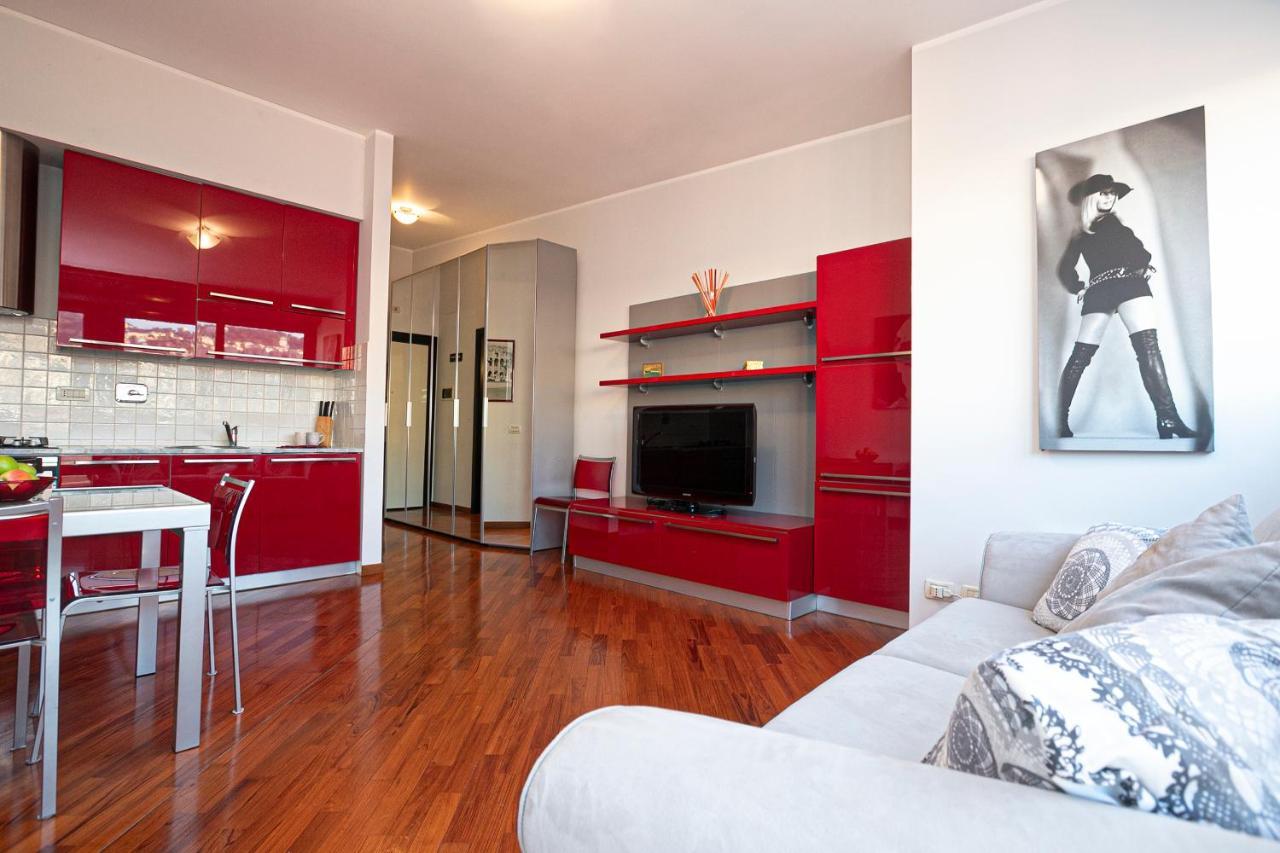 Real Italian Estate - Red Coral Apartment Генуа Екстериор снимка