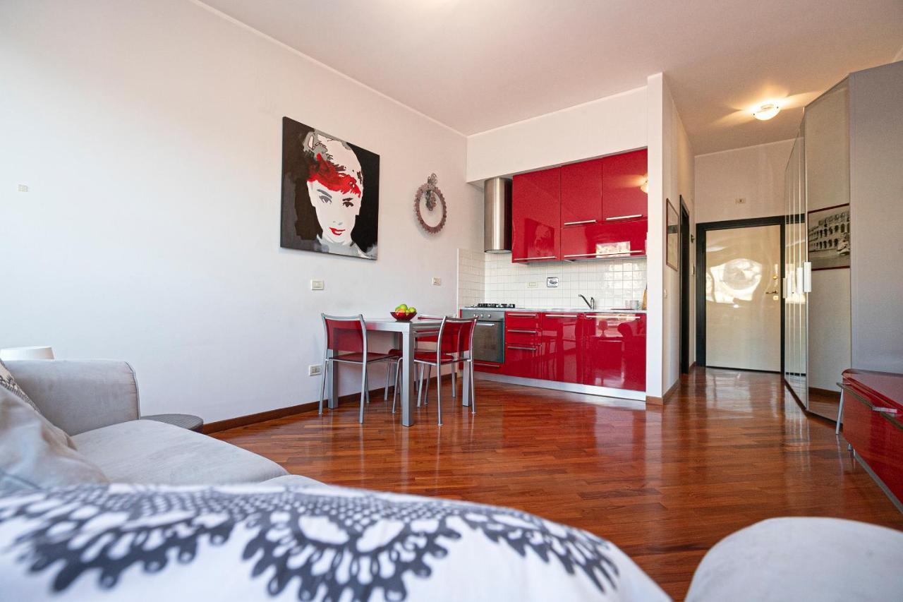 Real Italian Estate - Red Coral Apartment Генуа Екстериор снимка