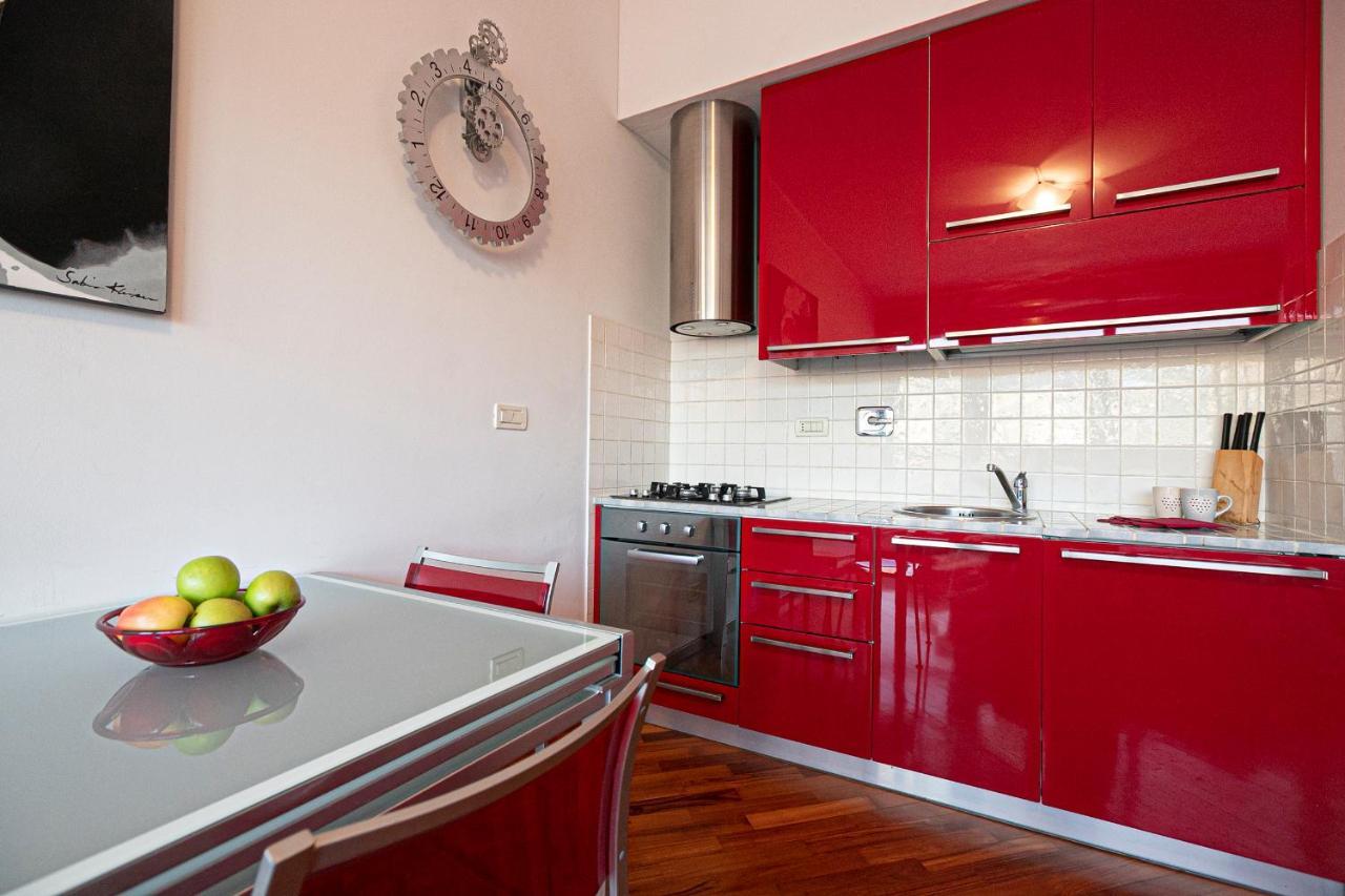 Real Italian Estate - Red Coral Apartment Генуа Екстериор снимка