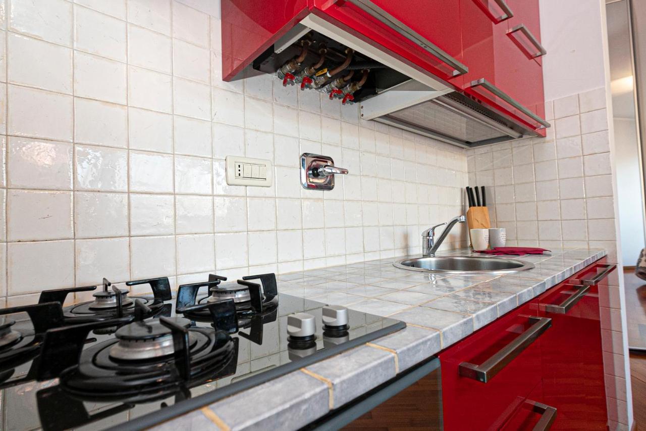 Real Italian Estate - Red Coral Apartment Генуа Екстериор снимка